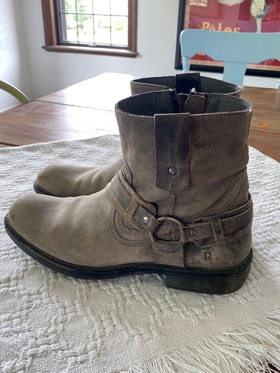 ROAN harness buckle side zip boots size 8.5 gray main image 6